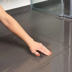 Secucare Anti Slip Spray 100ml - Antislip Voor Tegelvloeren -HG Schoonmaak Verkoop 1200x1200 144