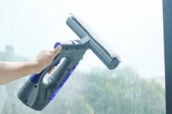 Swiss Pro+ Ruitenreiniger 3 In 1 WV 2 Blue Edition Window Vac - Ca. 120 M² - Waterzuiger - Incl. Smalle Zuigmond - Oplaadbaar - Raamwisser - Streeploos - Clicksystem - 2 Microvezeldoekjes - Met Sprayfunctie - Low Noise - Hepafilter 11 Swiss Pro+ Ruitenreiniger 3 In 1 WV 2 Blue Edition Window Vac - Ca. 120 M² - Waterzuiger - Incl. Smalle Zuigmond - Oplaadbaar - Raamwisser - Streeploos - Clicksystem - 2 Microvezeldoekjes - Met Sprayfunctie - Low Noise - Hepafilter -HG Schoonmaak Verkoop 1200x799