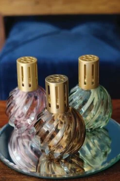 Ashleigh & Burwood Lampenolie Geurolie - Freesia & Orchid 250 Ml -HG Schoonmaak Verkoop 800x1200 7